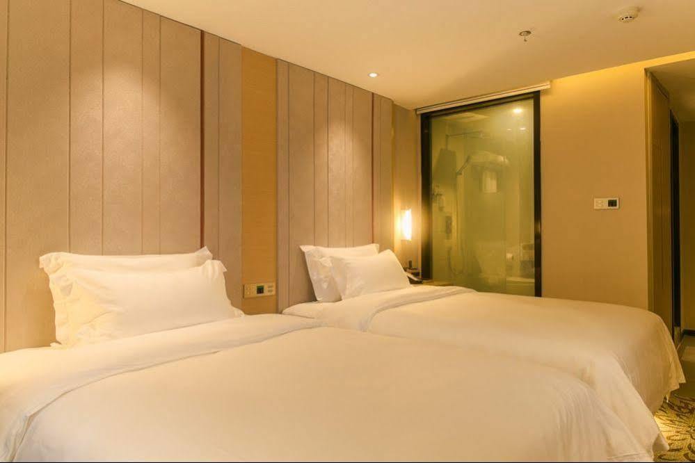 Guangzhou Colorful Days Hotel ภายนอก รูปภาพ