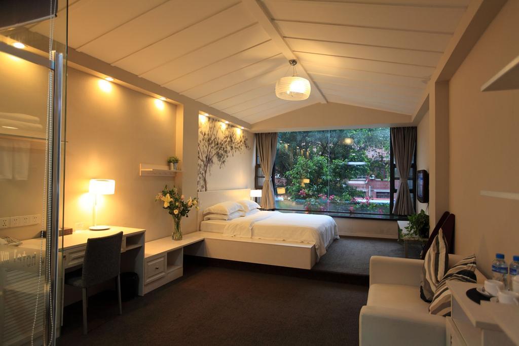 Guangzhou Colorful Days Hotel ภายนอก รูปภาพ